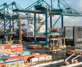 In the second quarter, freight traffic in the Antwerp-Zeegrugge port system grew by 4% percent. 