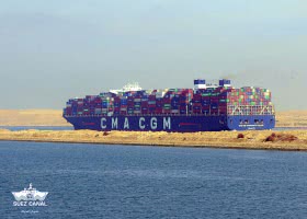 Lo scorso agosto il traffico navale nel canale di Suez è diminuito del -49,1%