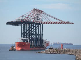 Quattro nuove gru ship-to-shore sono arrivate nel porto di Gioia Tauro