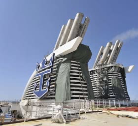 Royal Caribbean Cruises hat zwei neue Kreuzfahrtschiffe bei Chantiers de l'Atlantique bestellt und Optionen für vier weitere Schiffe.