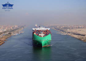 En abril, el tránsito de buques por el Canal de Suez aumentó un 13,9%.